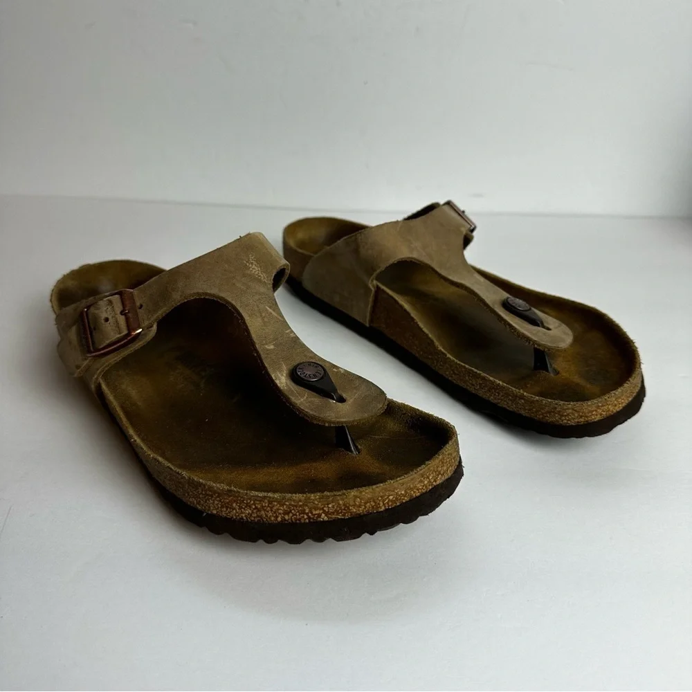 Birkenstock Gizeh Sandals Women's Size 10 or Men's 8 EU 41 Thong Shoes Tan - Picture 9 of 9